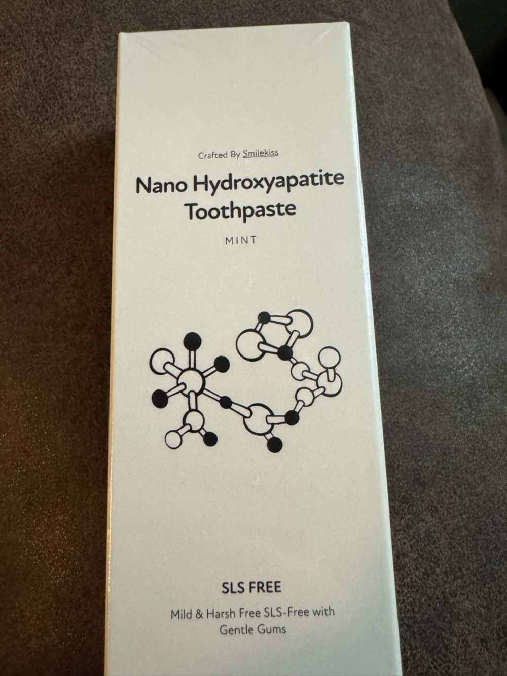 Nano Hydroxyapatite Toothpaste Mint - White and Black Packaging
